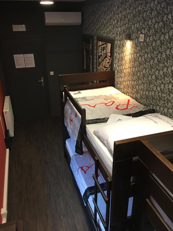 Hostel Paris Загреб Экстерьер фото