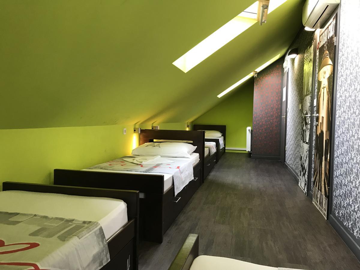 Hostel Paris Загреб Экстерьер фото