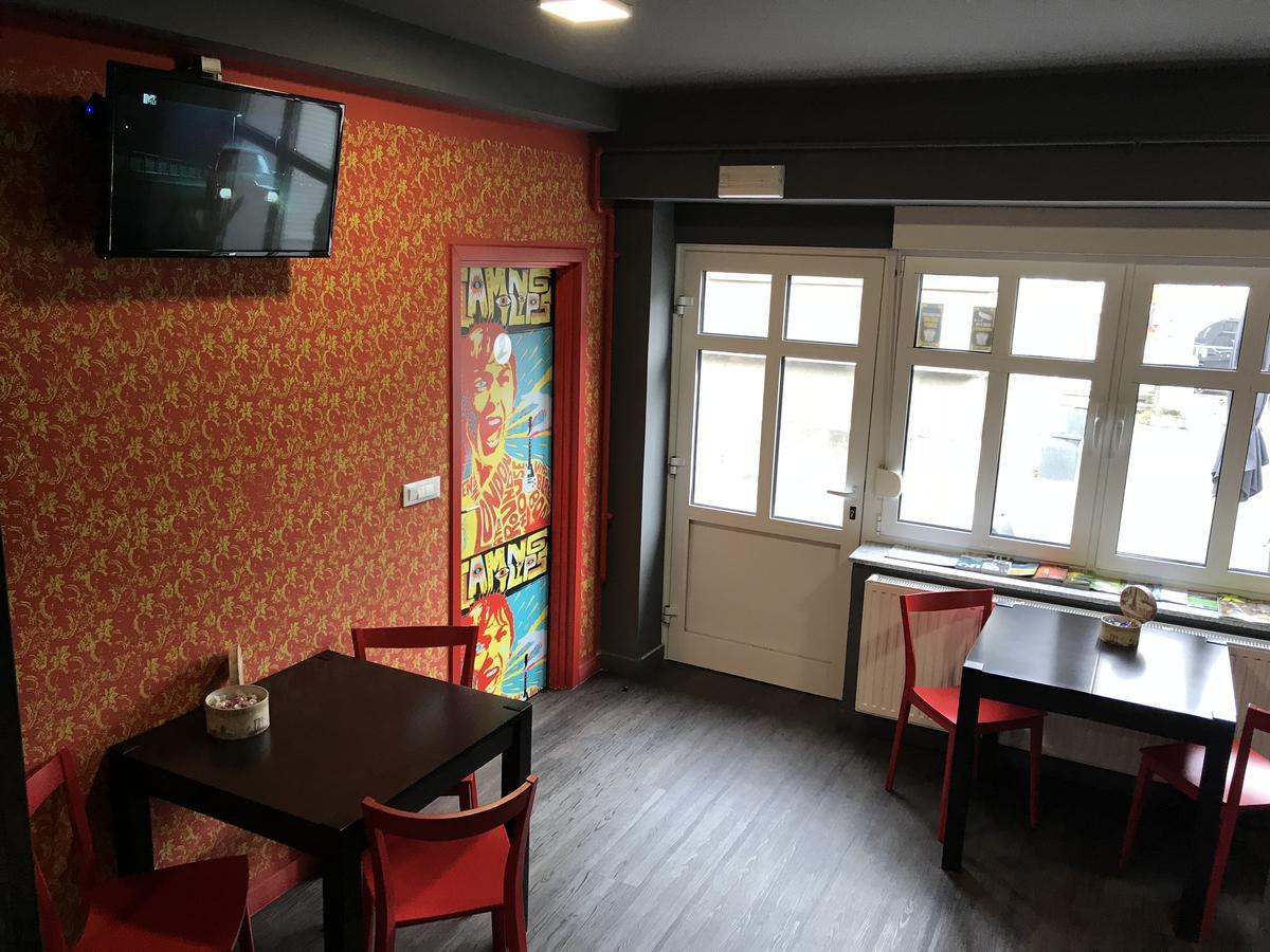 Hostel Paris Загреб Экстерьер фото
