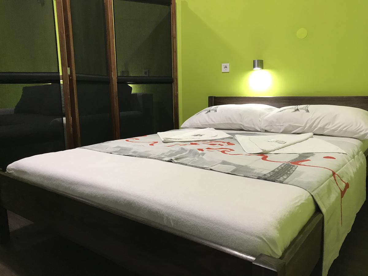 Hostel Paris Загреб Экстерьер фото