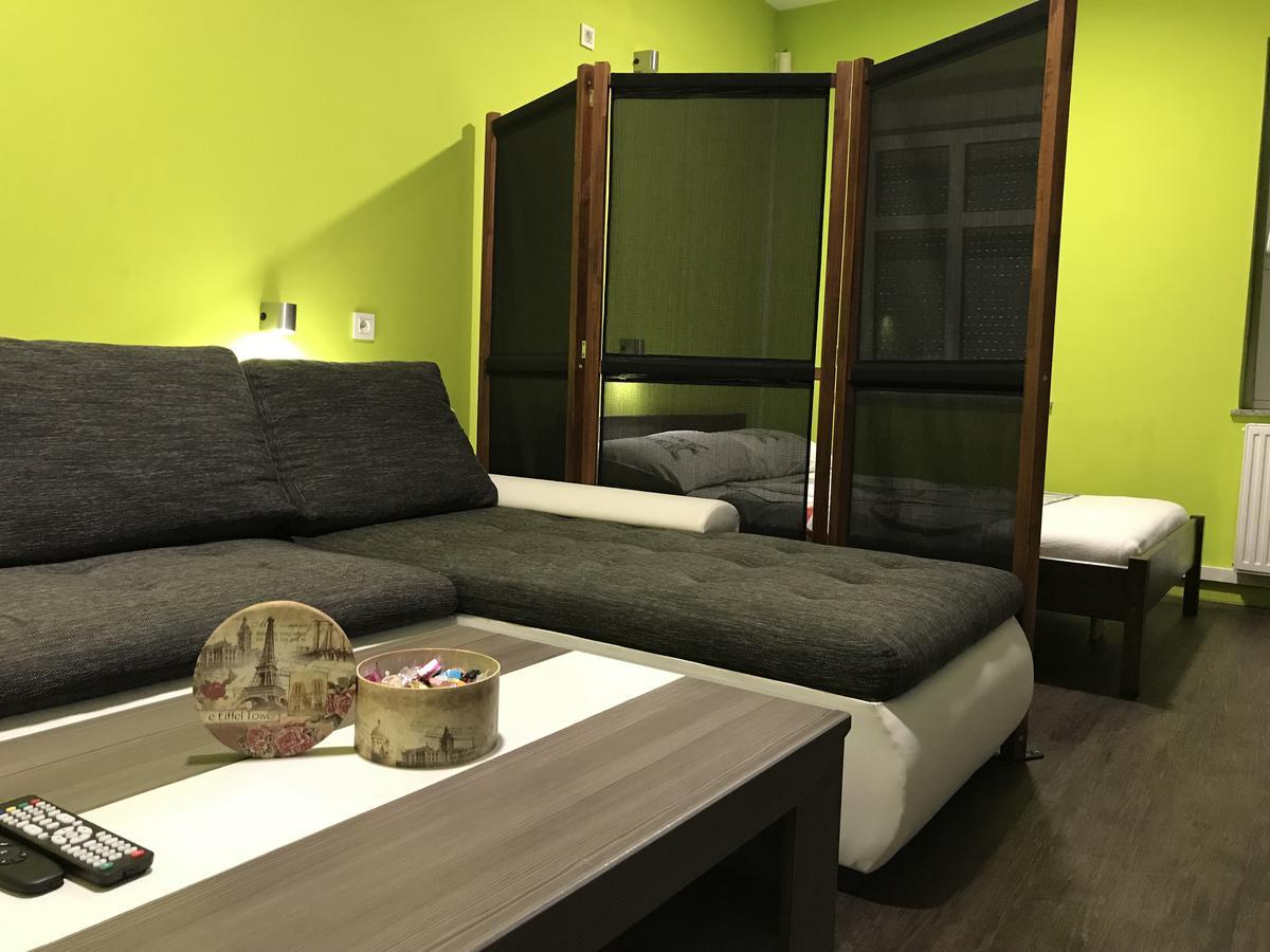 Hostel Paris Загреб Экстерьер фото