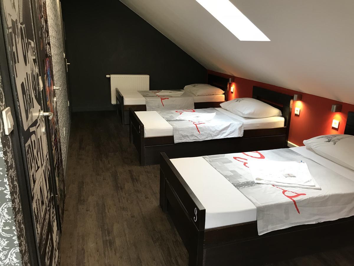 Hostel Paris Загреб Экстерьер фото