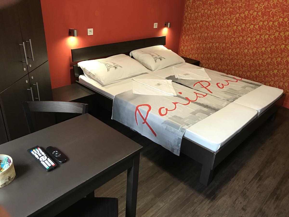 Hostel Paris Загреб Экстерьер фото