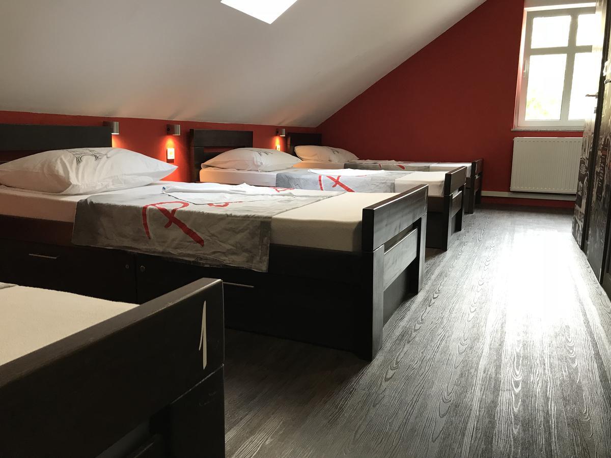 Hostel Paris Загреб Экстерьер фото